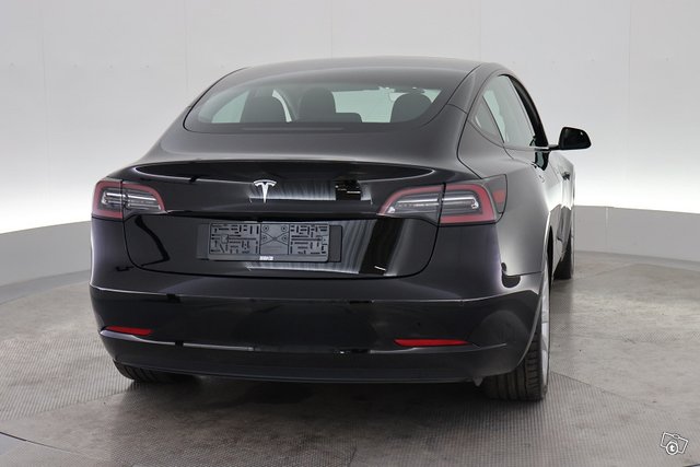 Tesla Model 3 10