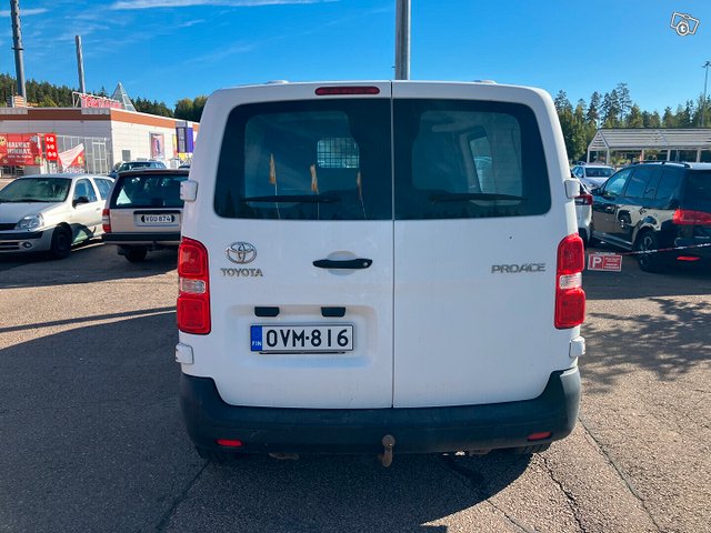 Toyota Proace 5