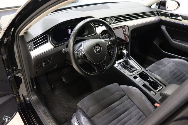 Volkswagen Passat 12