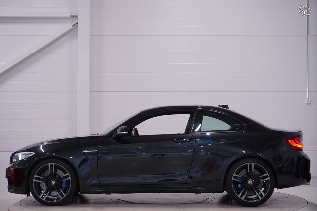 BMW M2 8