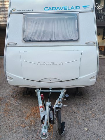 Caravelair Luxe, pieni, kevyt vaunu 1