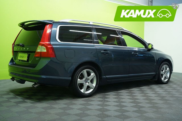 Volvo V70 4