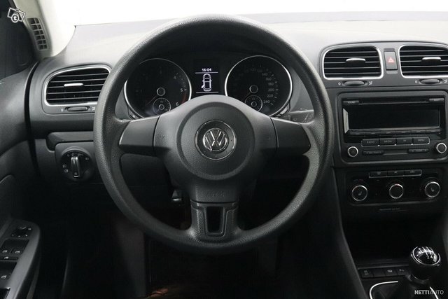 Volkswagen Golf 15