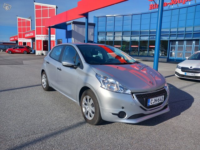 Peugeot 208 1