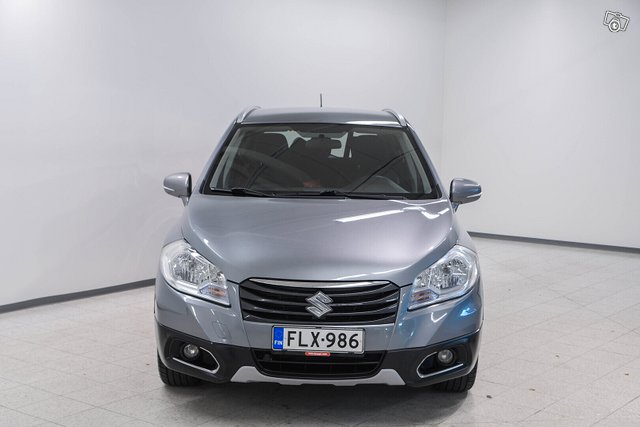 Suzuki SX4 S-Cross 2