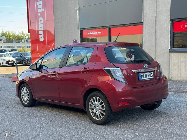 Toyota Yaris 2