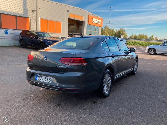 Volkswagen Passat 4