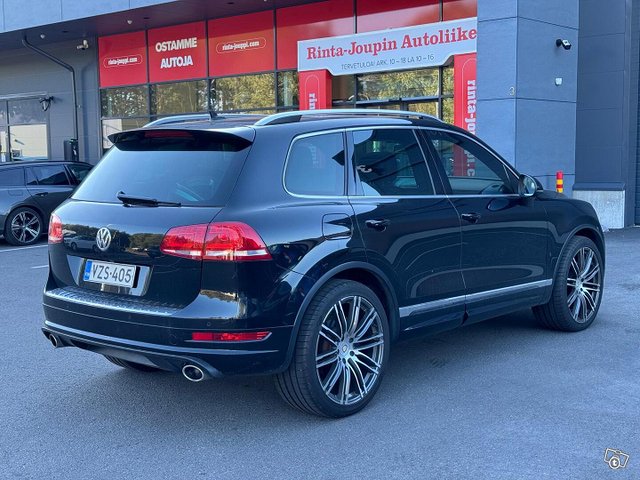 Volkswagen Touareg 2