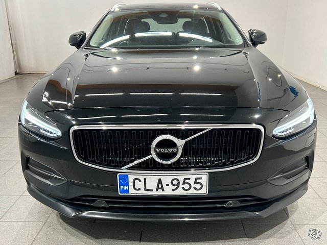 Volvo V90 10