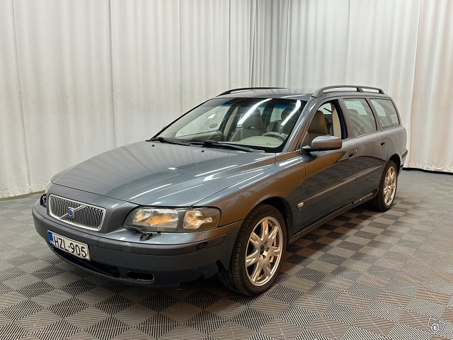 Volvo V70 2