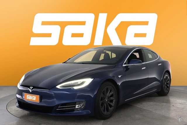 Tesla Model S 4