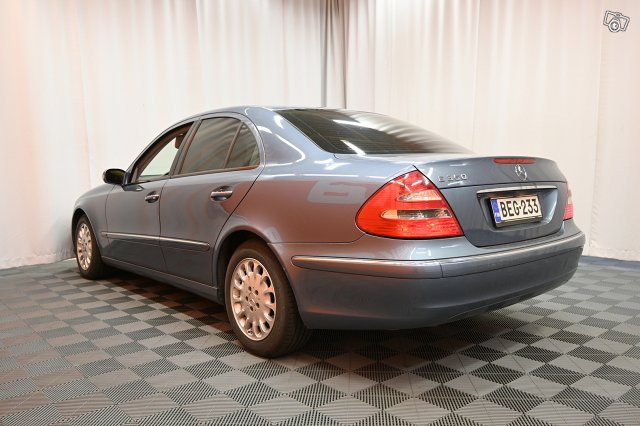 Mercedes-Benz E 4