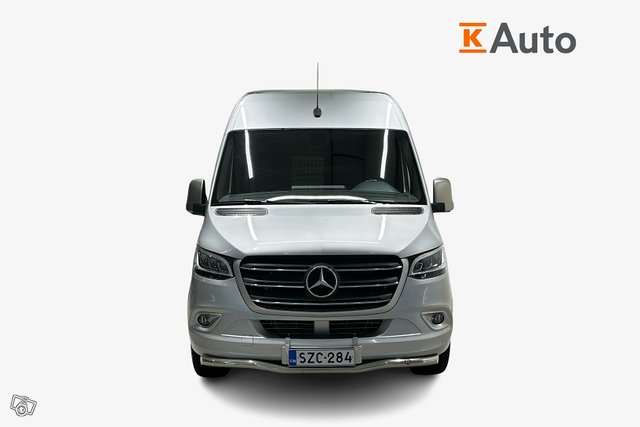 Mercedes-Benz Sprinter 4