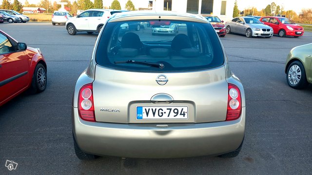 Nissan Micra 8