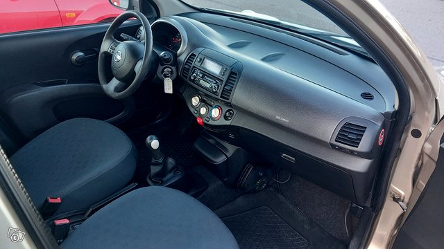 Nissan Micra 11