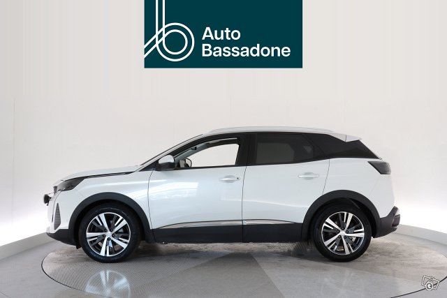 PEUGEOT 3008 8