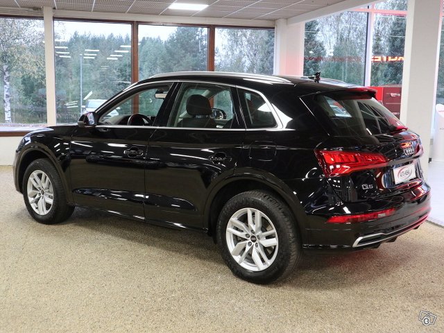 AUDI Q5 4