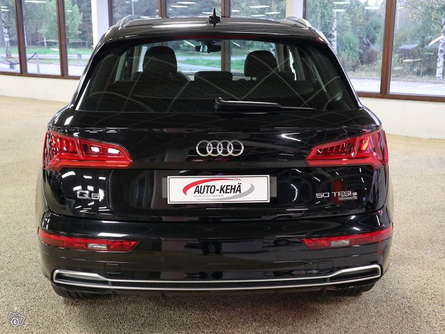 AUDI Q5 6