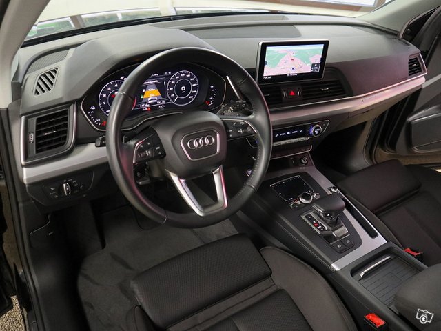 AUDI Q5 7