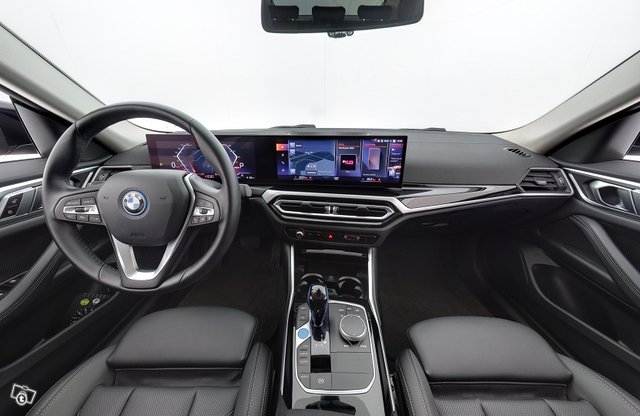 BMW I4 11