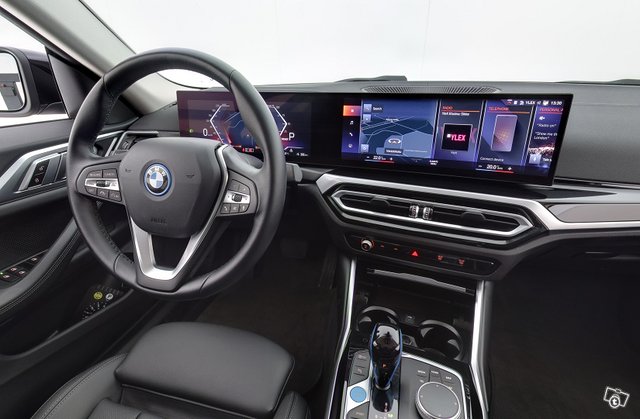 BMW I4 12