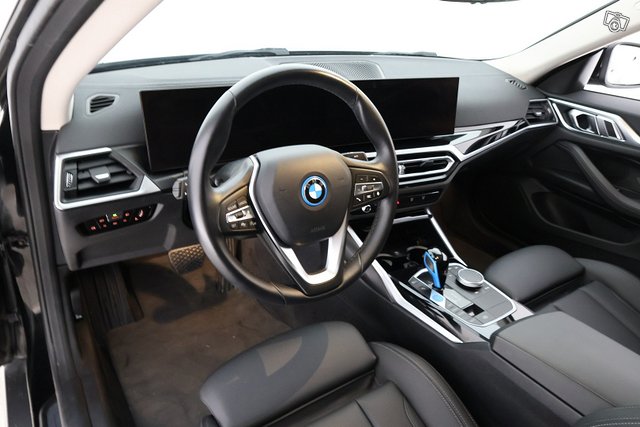 BMW I4 19