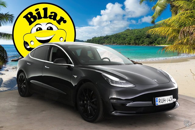 TESLA Model 3 7