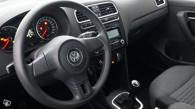 Volkswagen Polo 13