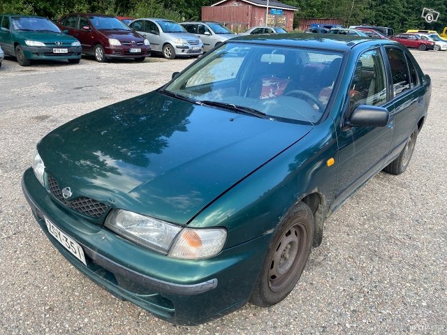 Nissan Almera