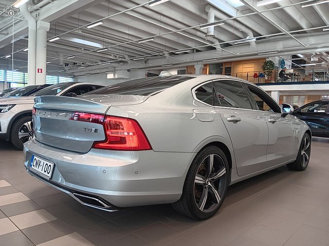 VOLVO S90 3