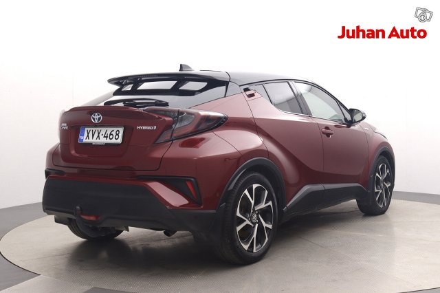 TOYOTA C-HR 5