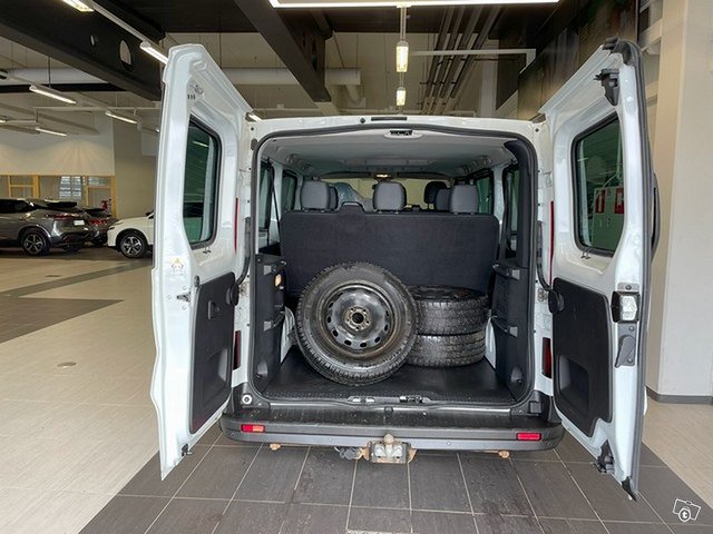 NISSAN NV300 12