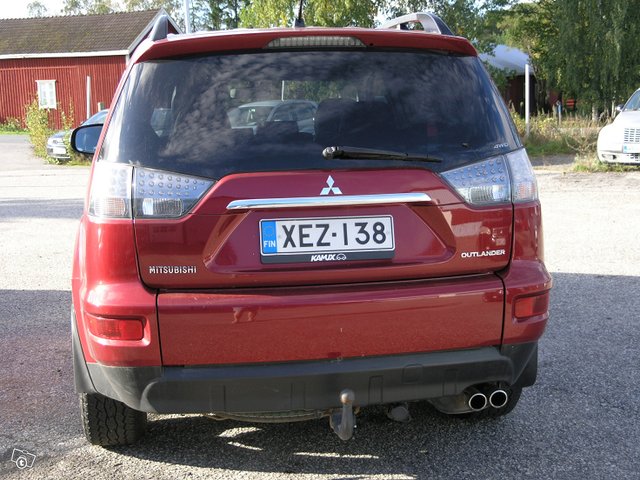 Mitsubishi Outlander 9