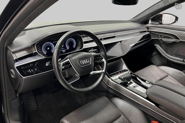 Audi A8 11