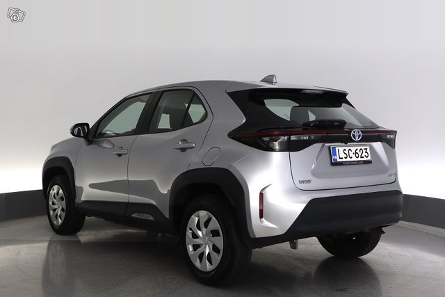 Toyota Yaris Cross 3