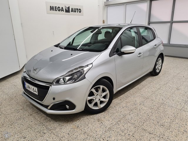 PEUGEOT 208 1