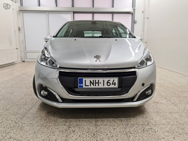 PEUGEOT 208 2