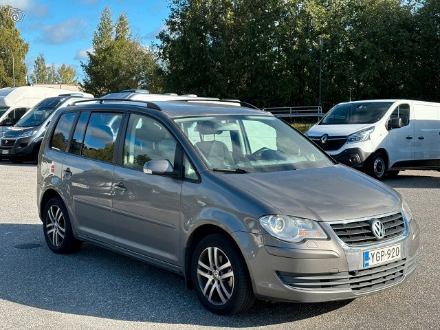 Volkswagen Touran 2