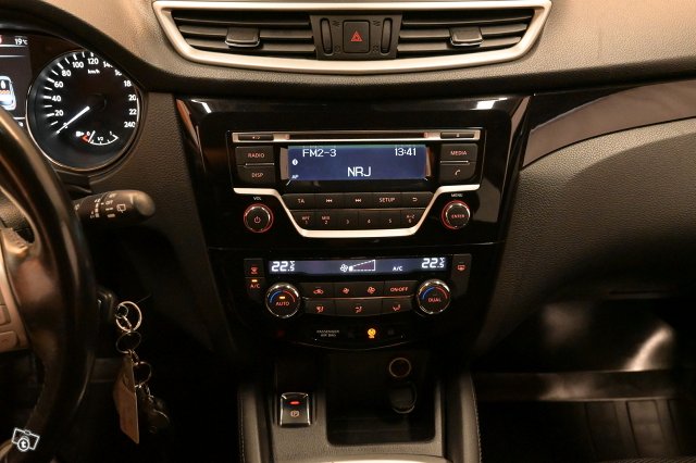 Nissan Qashqai 20