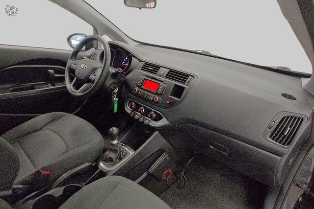 Kia Rio 12