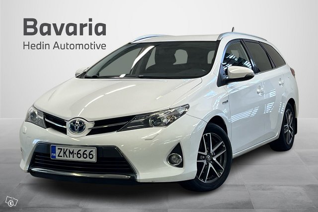 Toyota Auris 1