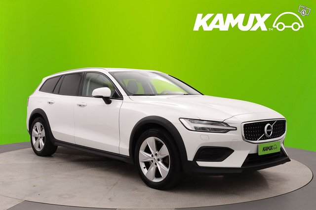 Volvo V60 Cross Country 1