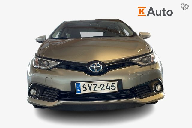 TOYOTA Auris 4