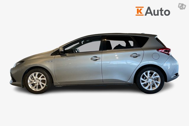 TOYOTA Auris 5