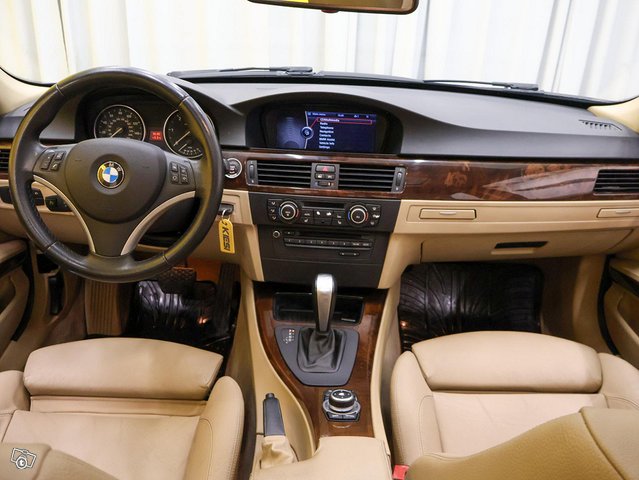 BMW 335 22