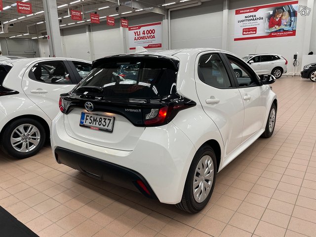 Toyota Yaris 2