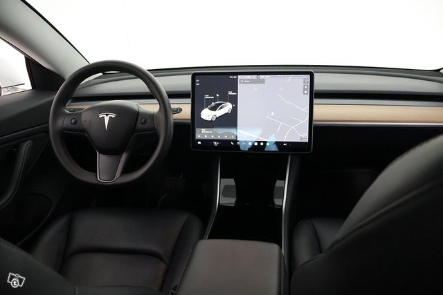 Tesla Model 3 14