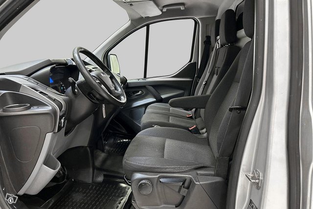 Ford Transit Custom 12