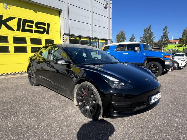 Tesla Model 3 2