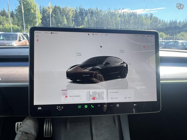 Tesla Model 3 9